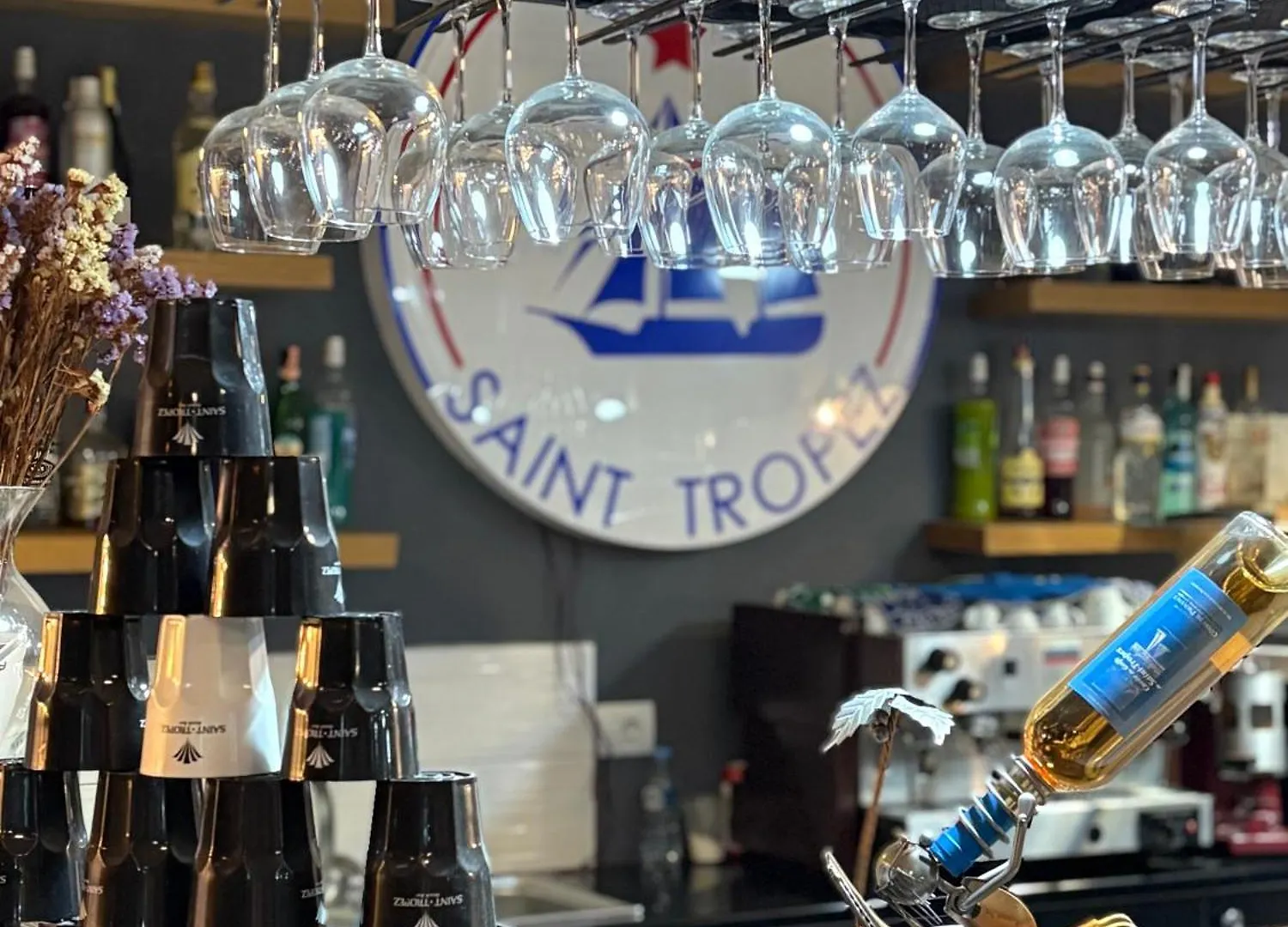 Hotel Saint Tropez Durres Bisht Kamez 4*,