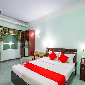 oyo-266-golden-gate.hotelsofhoian.com/